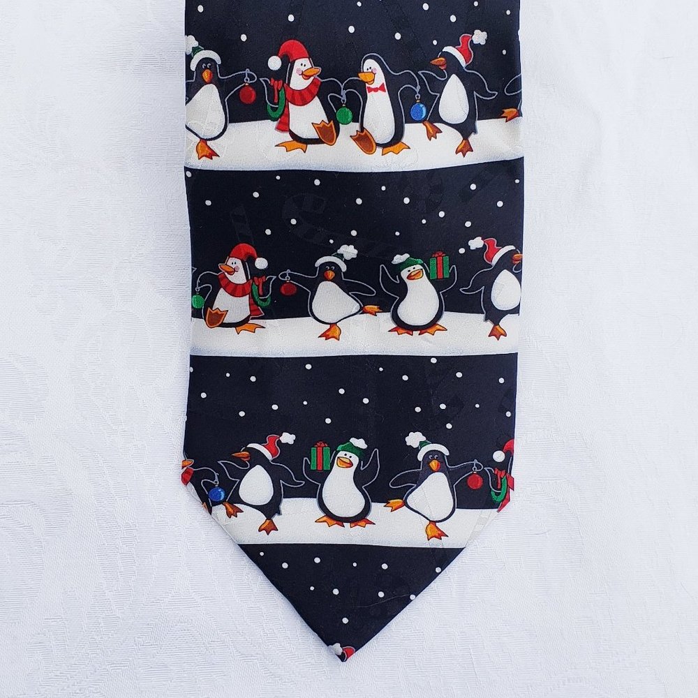 Men's Silk Neck Tie Holiday Theme Penguins